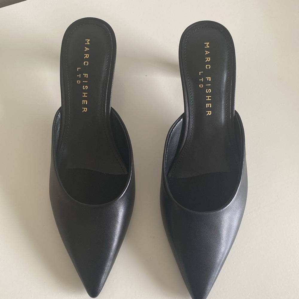 NWT Marc Fisher Kitten Heels